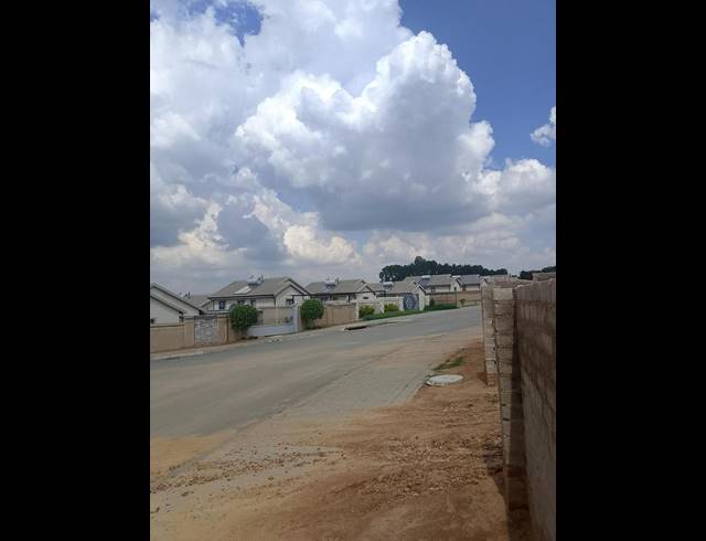 3 BEDROOM PROPERTY TO RENT IN KAYA SAND